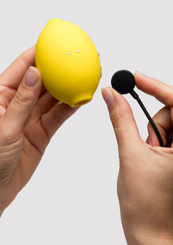 Lemon Crush airpressure vibrator by Romp