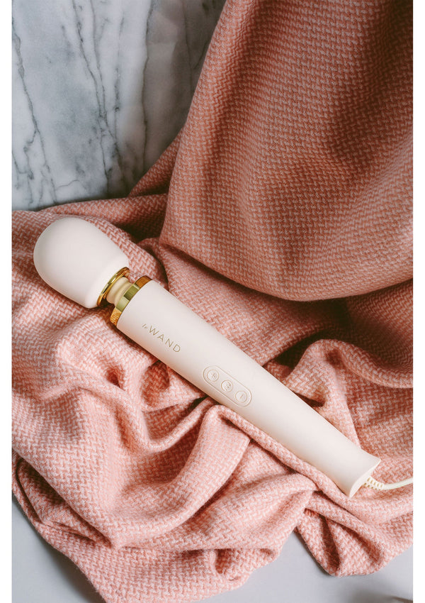 Le Wand Plugin Massager by LeWand