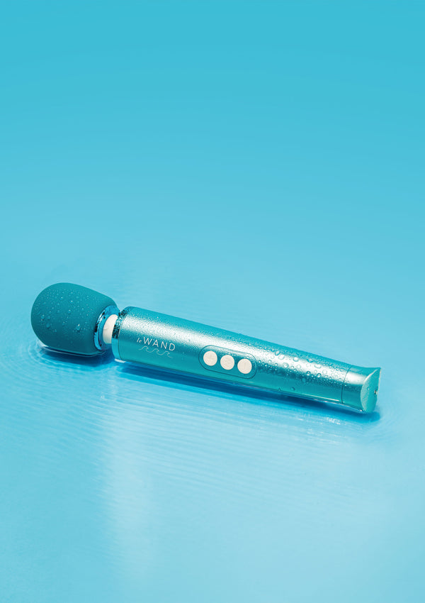 Le Wand Dive Submersible Wand by LeWand