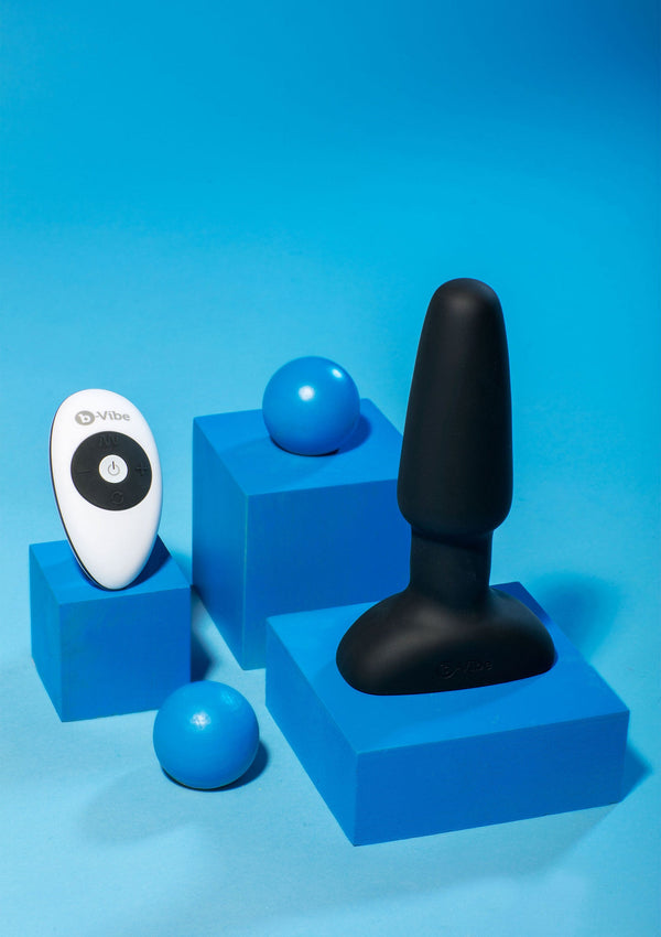 b-Vibe Rimming remote controlled anal Plug 2 by B-Vibe