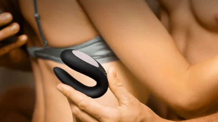 Couples @ Happytoys Sexshop: online sex shop for Feeling Happy & Easy 😊 the erotic store owned by a woman